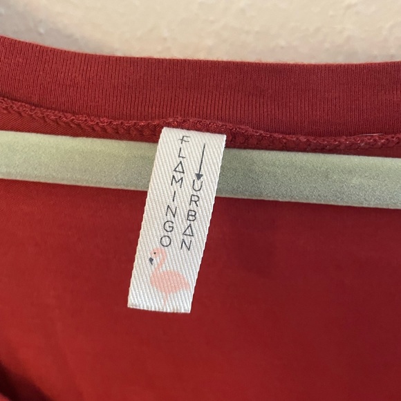 Flamingo Urban V Neck - Picture 3 of 4